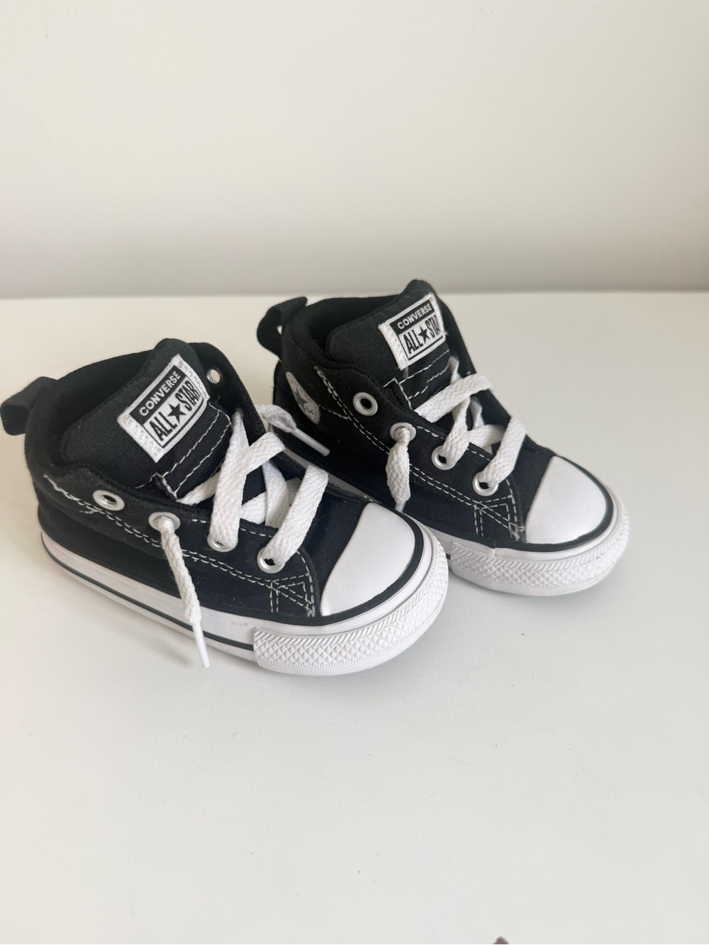 Converse Toddler Chuck Taylor Madison Mid-Top Black White Sneakers Size 5
